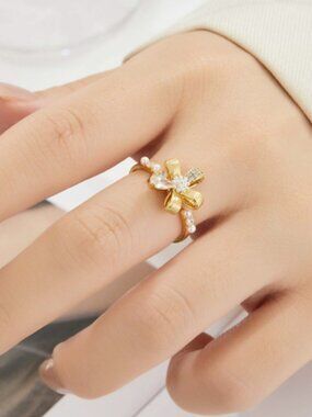 Orchid Gold Ring